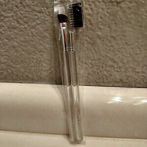 NEW CLINQUIE 2 PIECE MAKE-UP BRUSHES